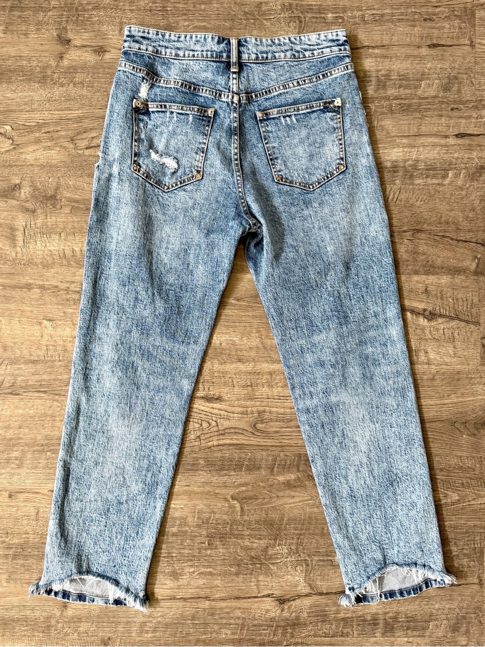 Pilcro Womens The Borrowed Boyfriend Jeans Size 26 Light Wash Distressed Raw Hem - Picture 5 of 16